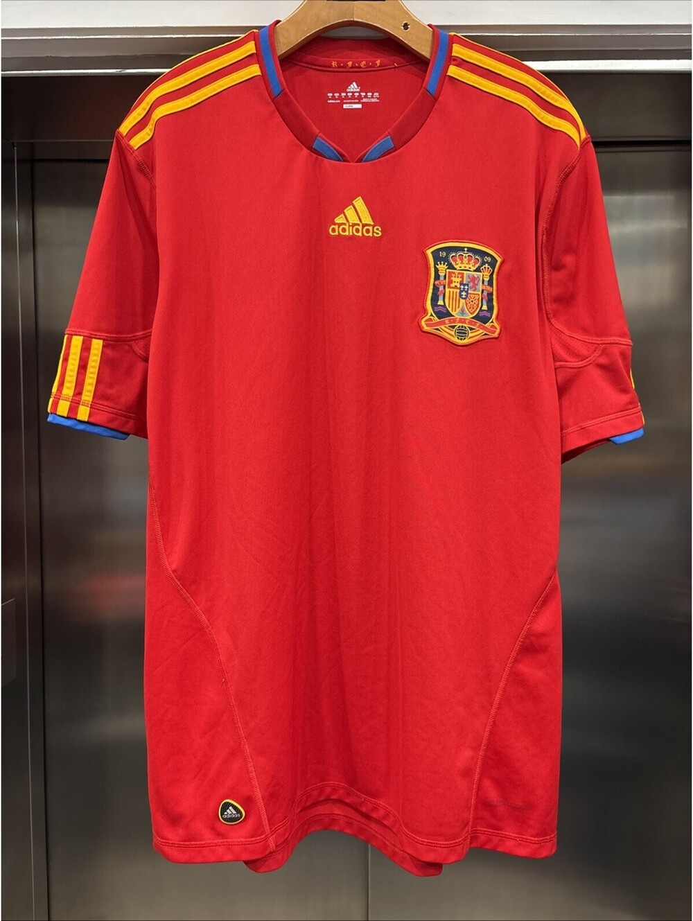 Men’s Spain 2010 World Cup National Team Jersey